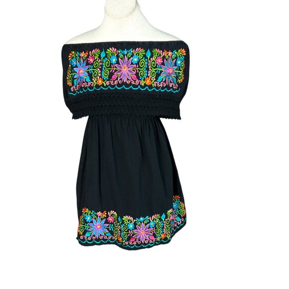Mexican Black Embroidered Floral Off Shoulder Peasant Dress - Picture 3 of 9
